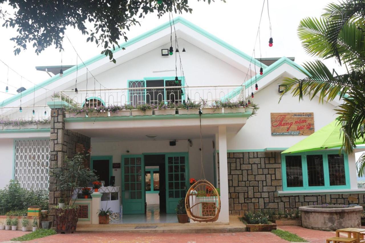 Tháng Năm Rực Rỡ - Dalat Homestay Esterno foto